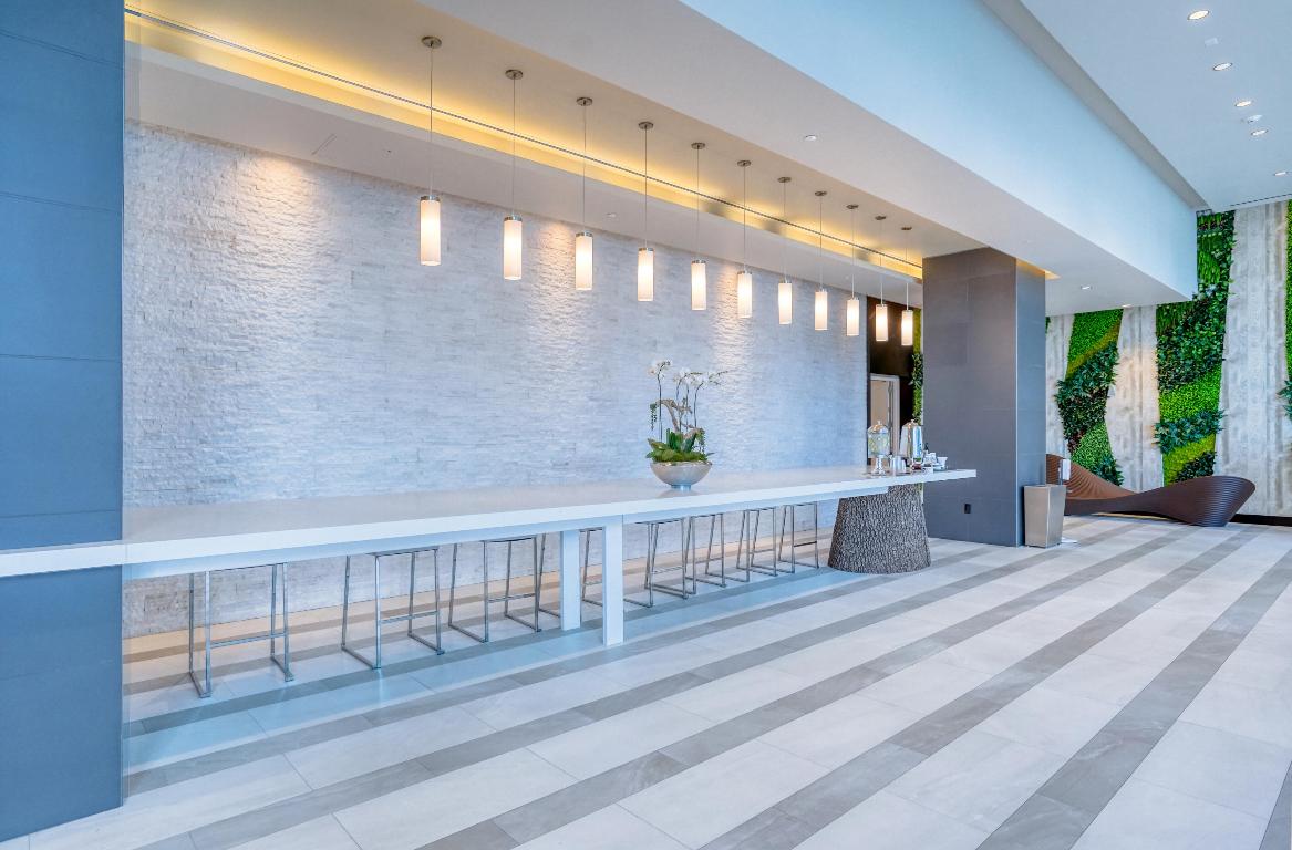 PARAMOUNT MIAMI WORLDCENTER - Residential Lease