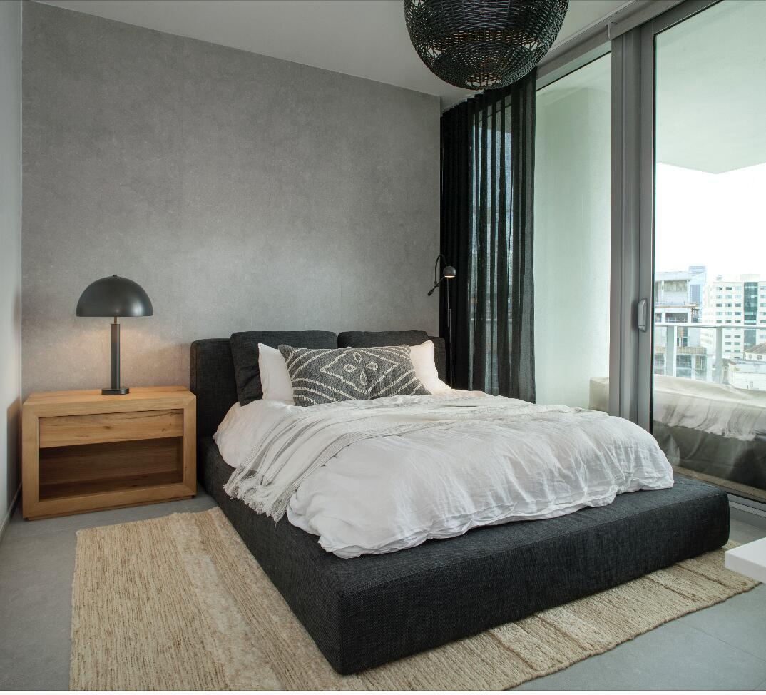 PARAMOUNT MIAMI WORLDCENT - Residential Lease