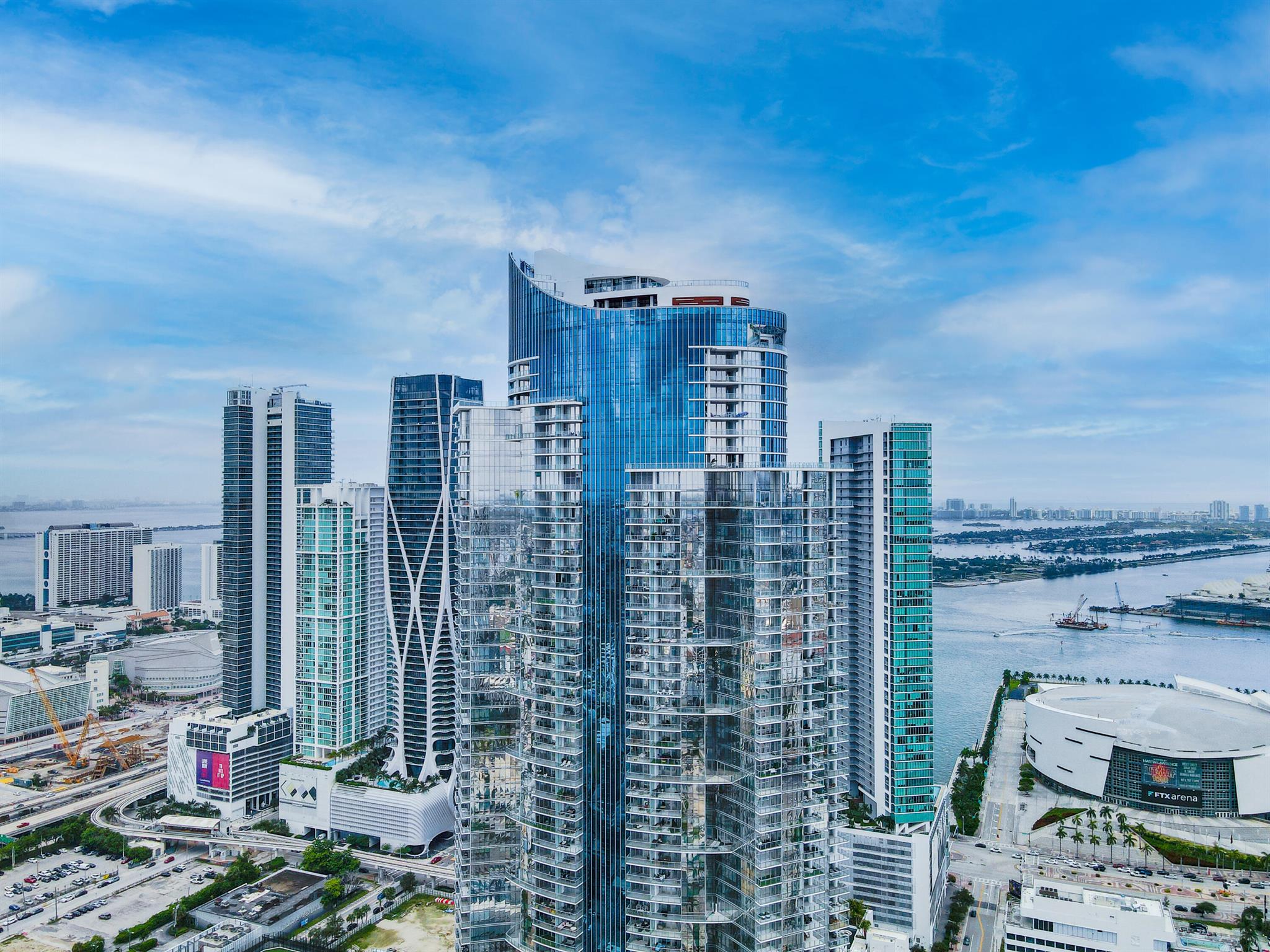 PARAMOUNT MIAMI WORLDCENT - Residential Lease