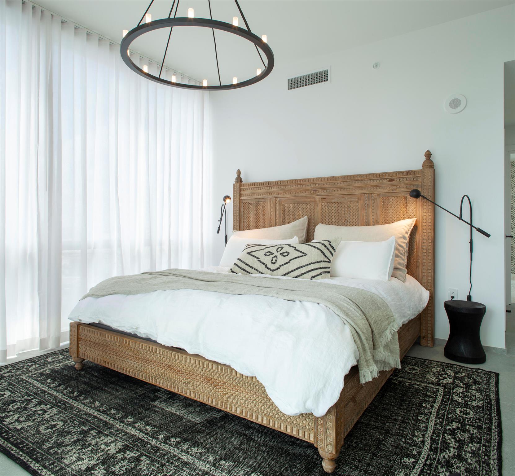 PARAMOUNT MIAMI WORLDCENT - Residential Lease
