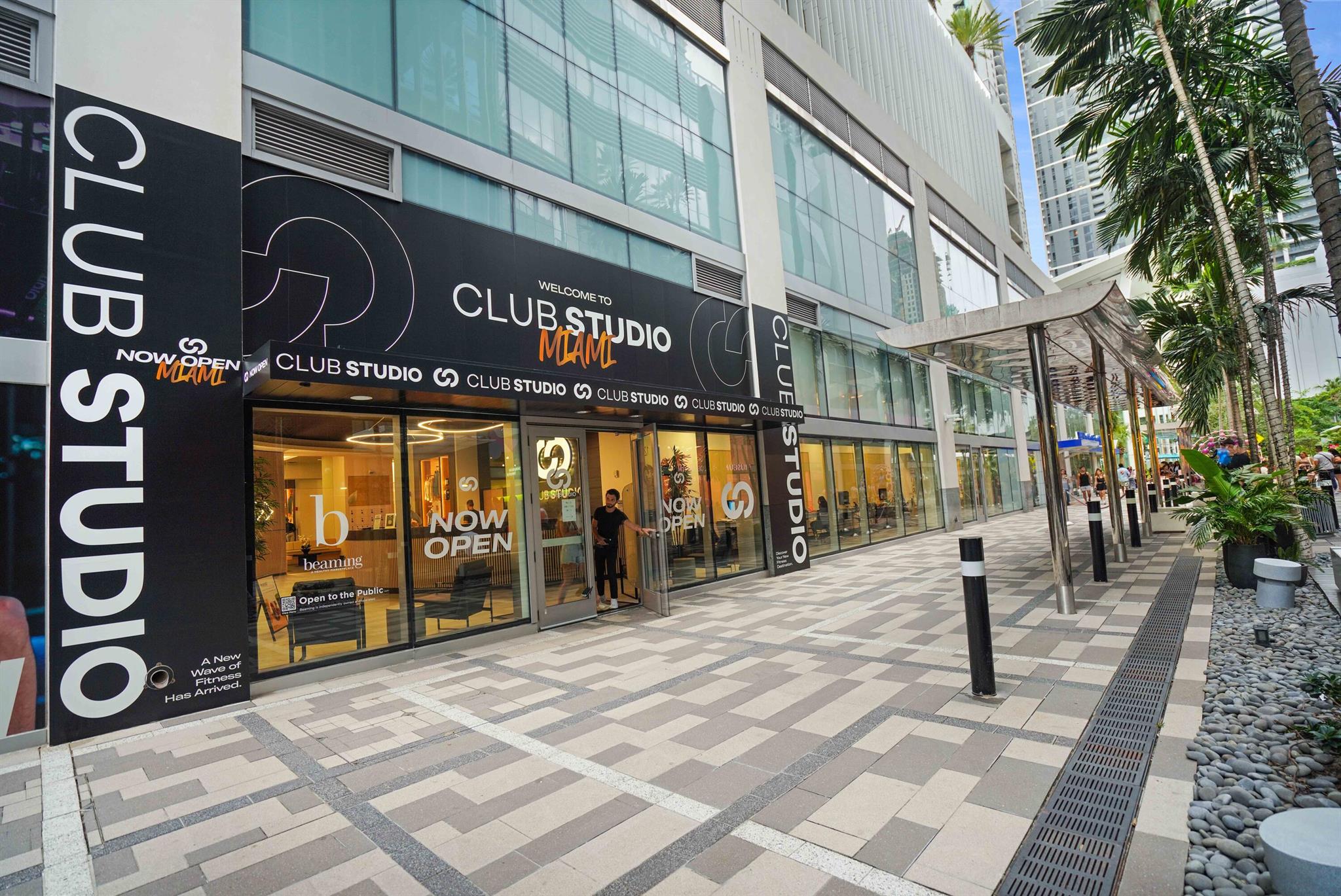 PARAMOUNT MIAMI WORLDCENT - Residential Lease