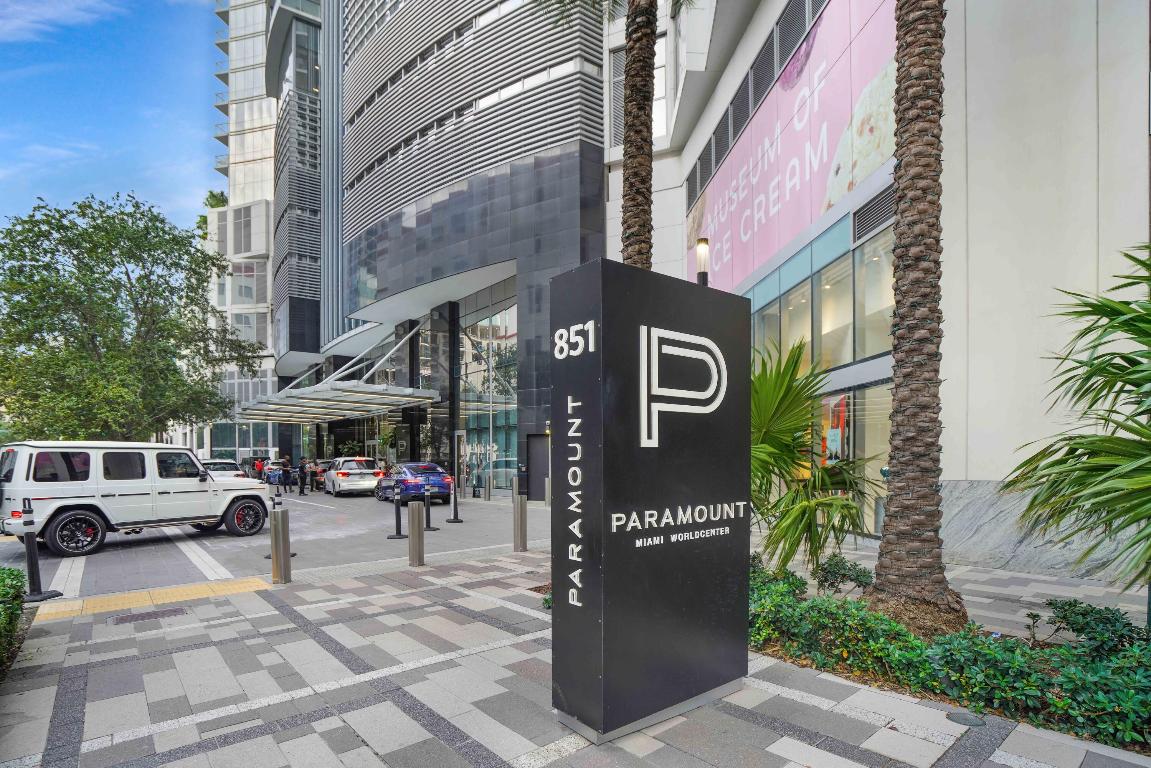 PARAMOUNT MIAMI WORLDCENTER - Residential Lease