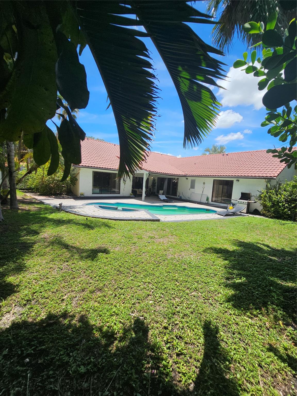 Jacaranda Area 983 97-18 - Residential