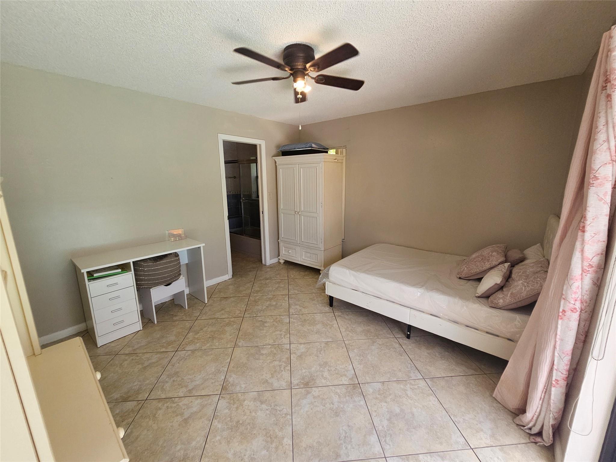 Jacaranda Area 983 97-18 - Residential