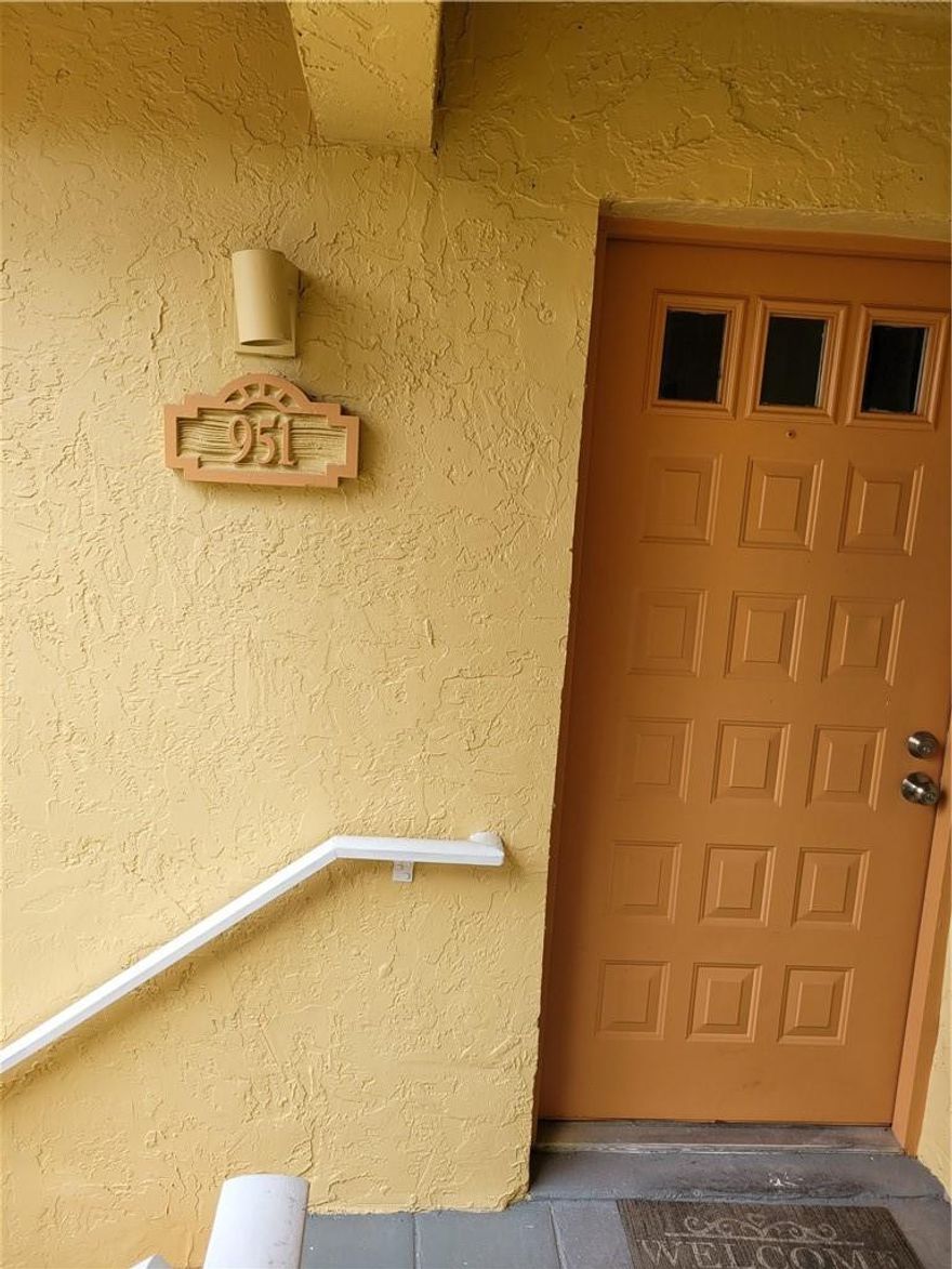 BEAUTIFULLY RENOVATED 2 BEDROOMS 2 BATHROOMS CONDO IN THE DESIRABLE NAPOLI GARDENS COMMUNITY. WOOD FLOORING THOUGHOUT LIVING AREAS AND TILES IN BATHROOMS.