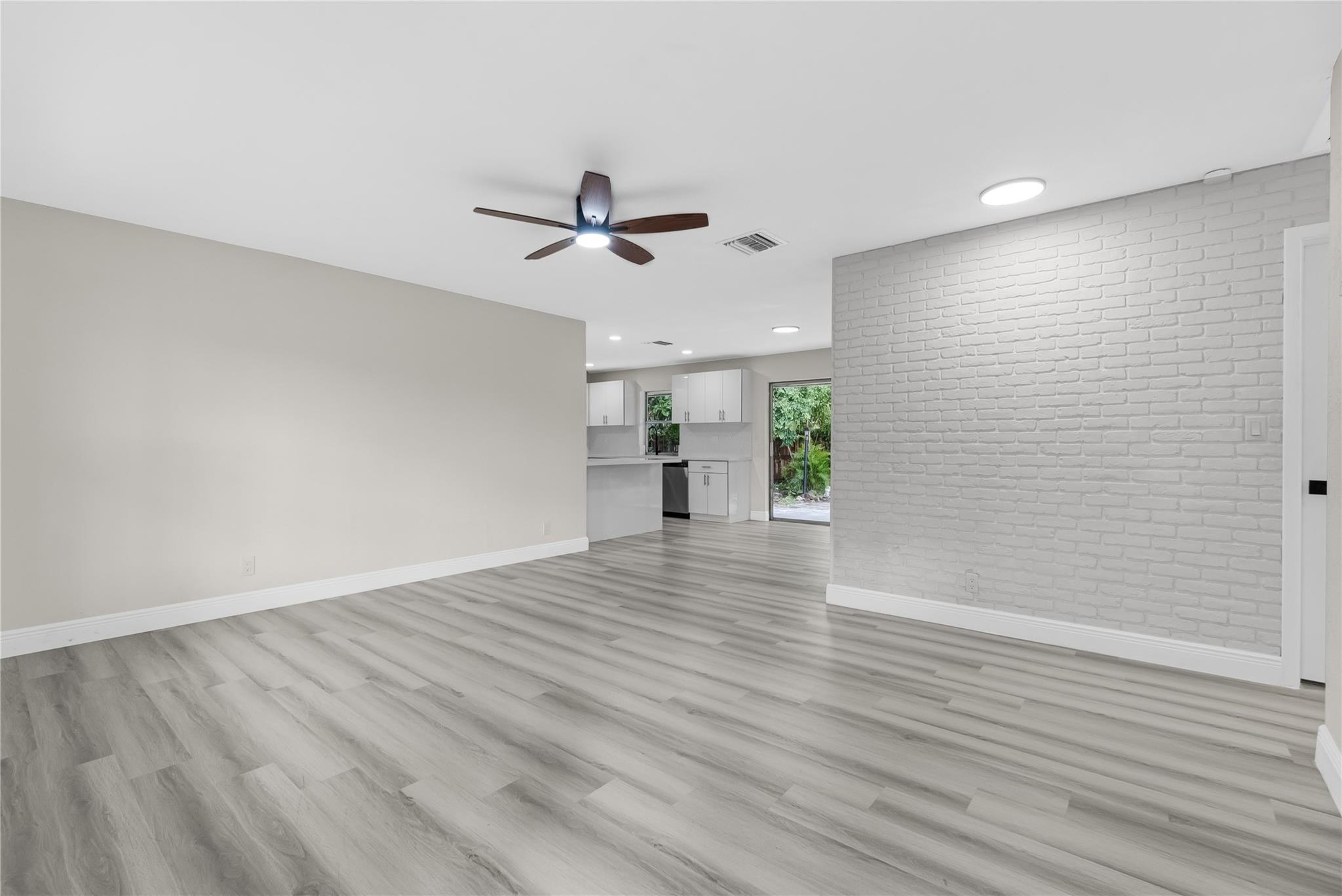 Flair Sub 3 51-39 B - Residential