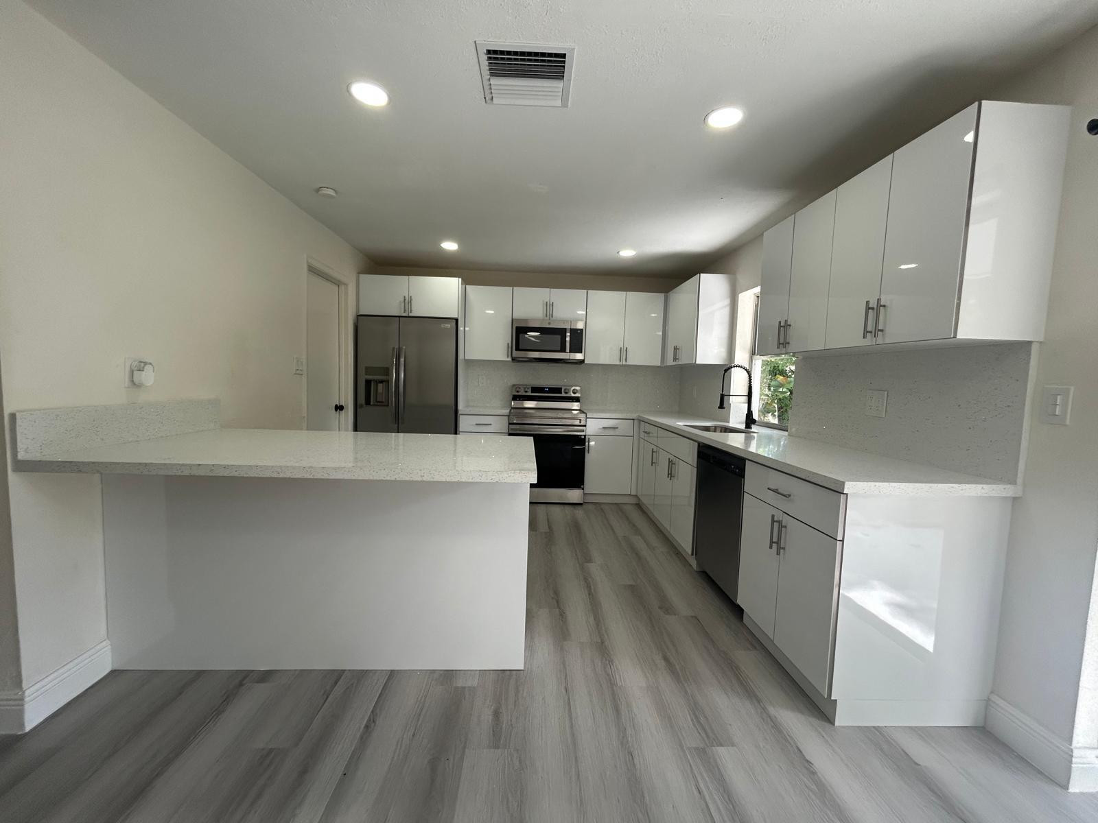 Flair Sub 3 51-39 B - Residential