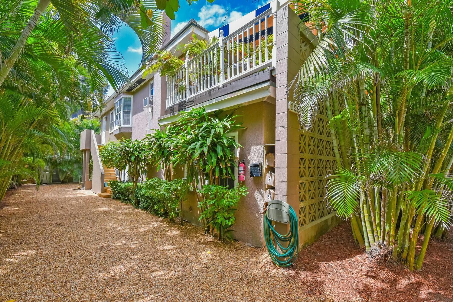 126 Peruvian Avenue