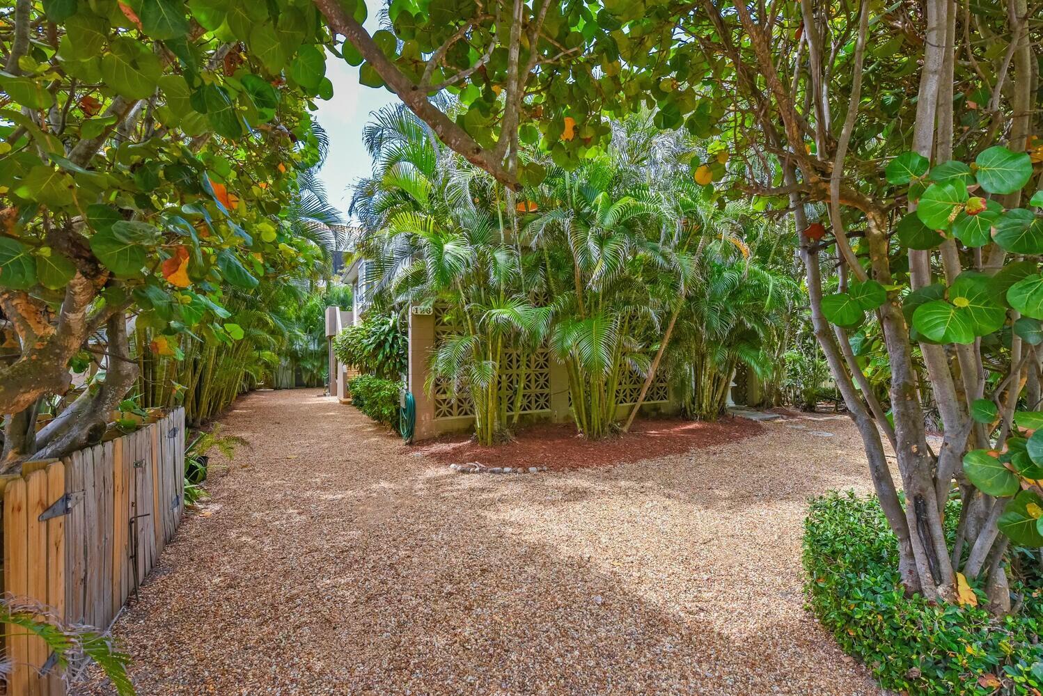 126 Peruvian Avenue