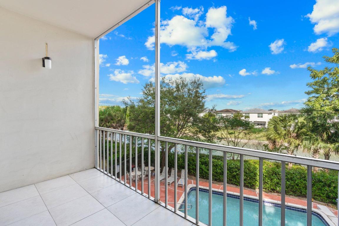 MONTECRISTI COUNTRY CLUB APTS - Residential