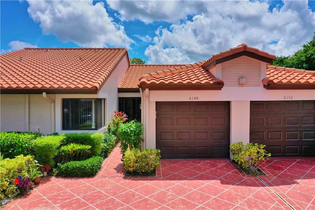 Photo of 6148 Kings Gate Cir #F, Delray Beach, FL 33484 (MLS # F10300205)