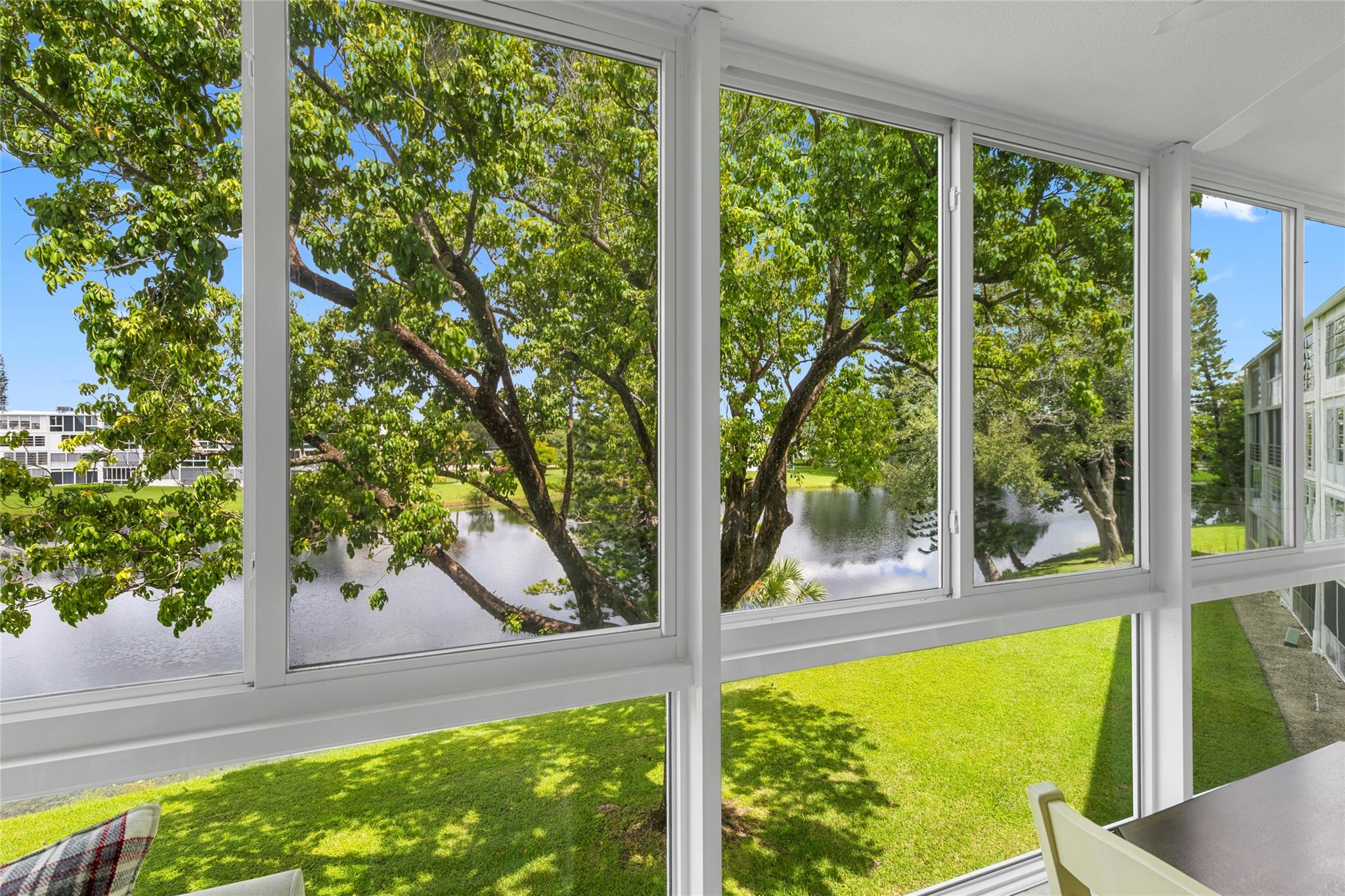 3028 Cambridge B 3028