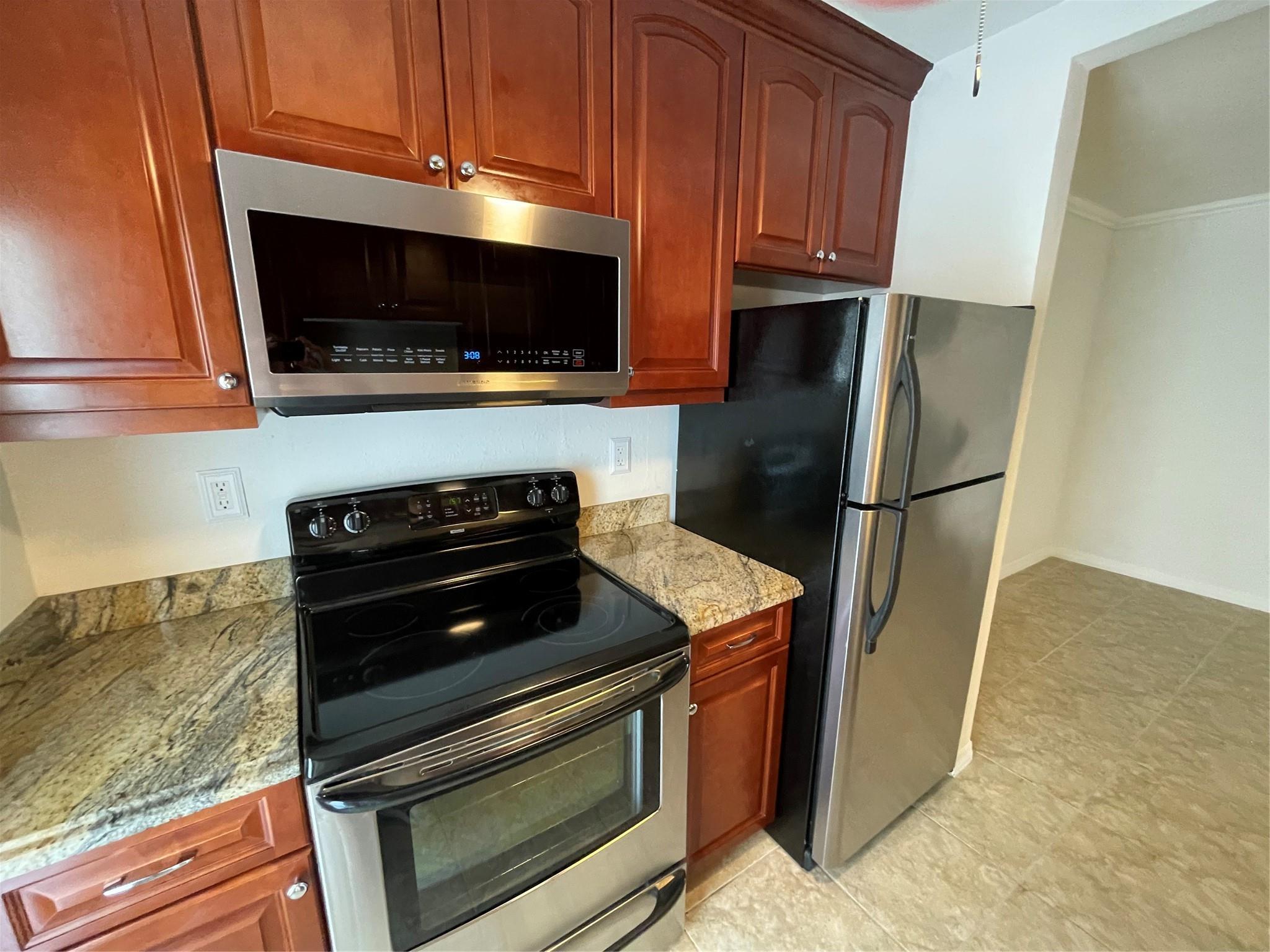 2020 NE 56th St 206