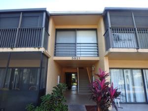 HAMPTON COURT CONDO - Residential