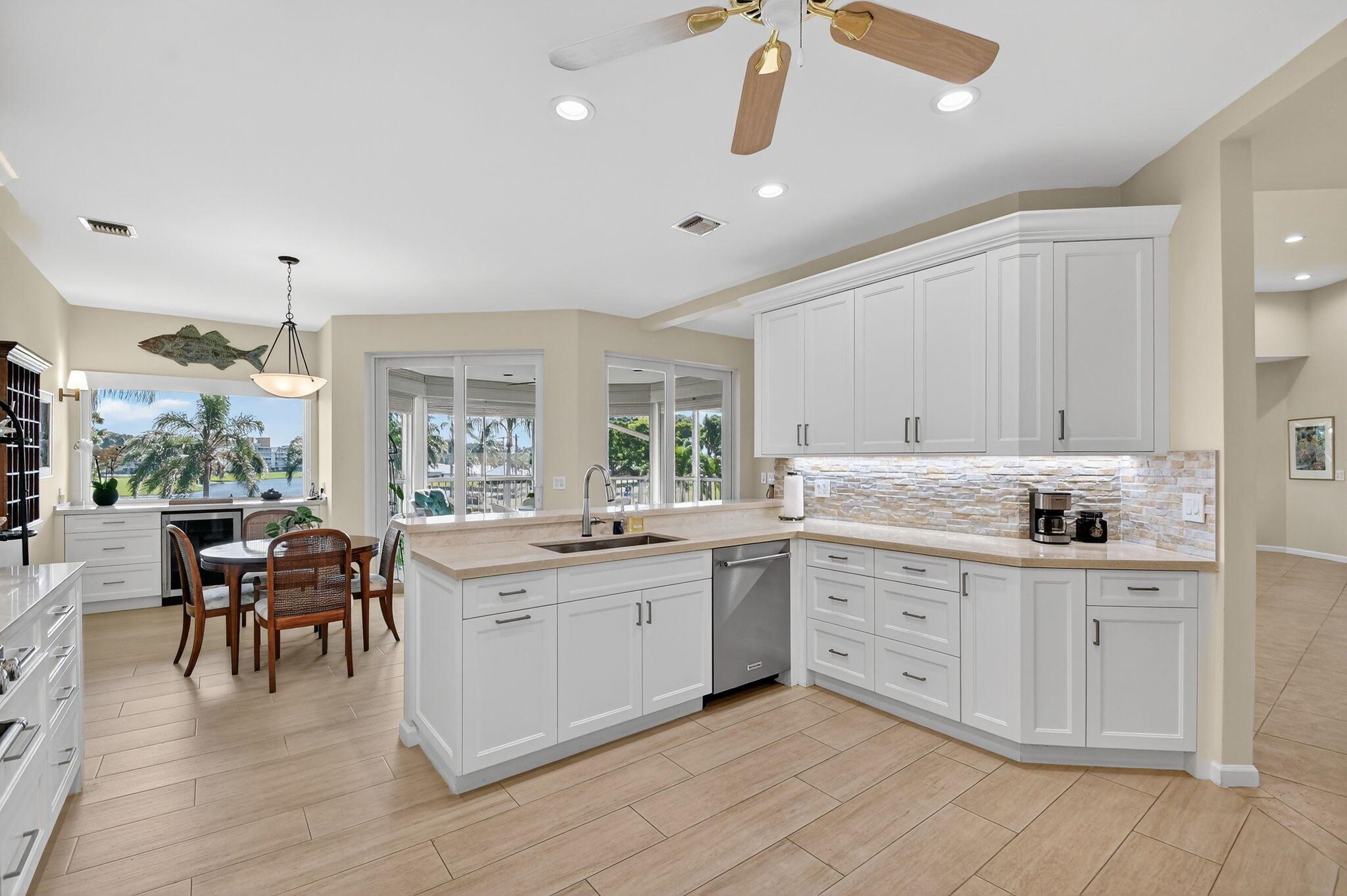 EASTWIND OF ATLANTIS COND - Residential