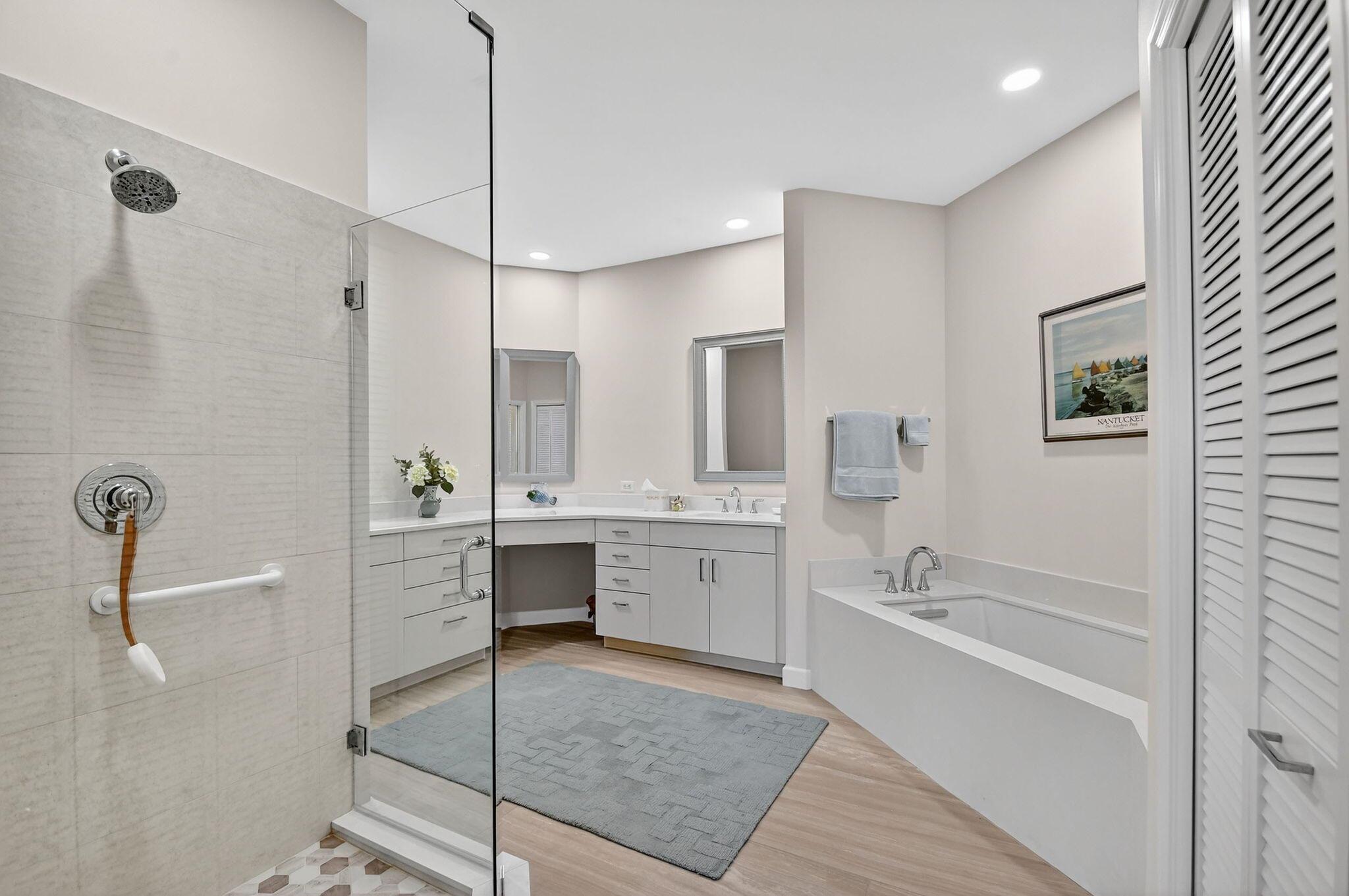 EASTWIND OF ATLANTIS COND - Residential