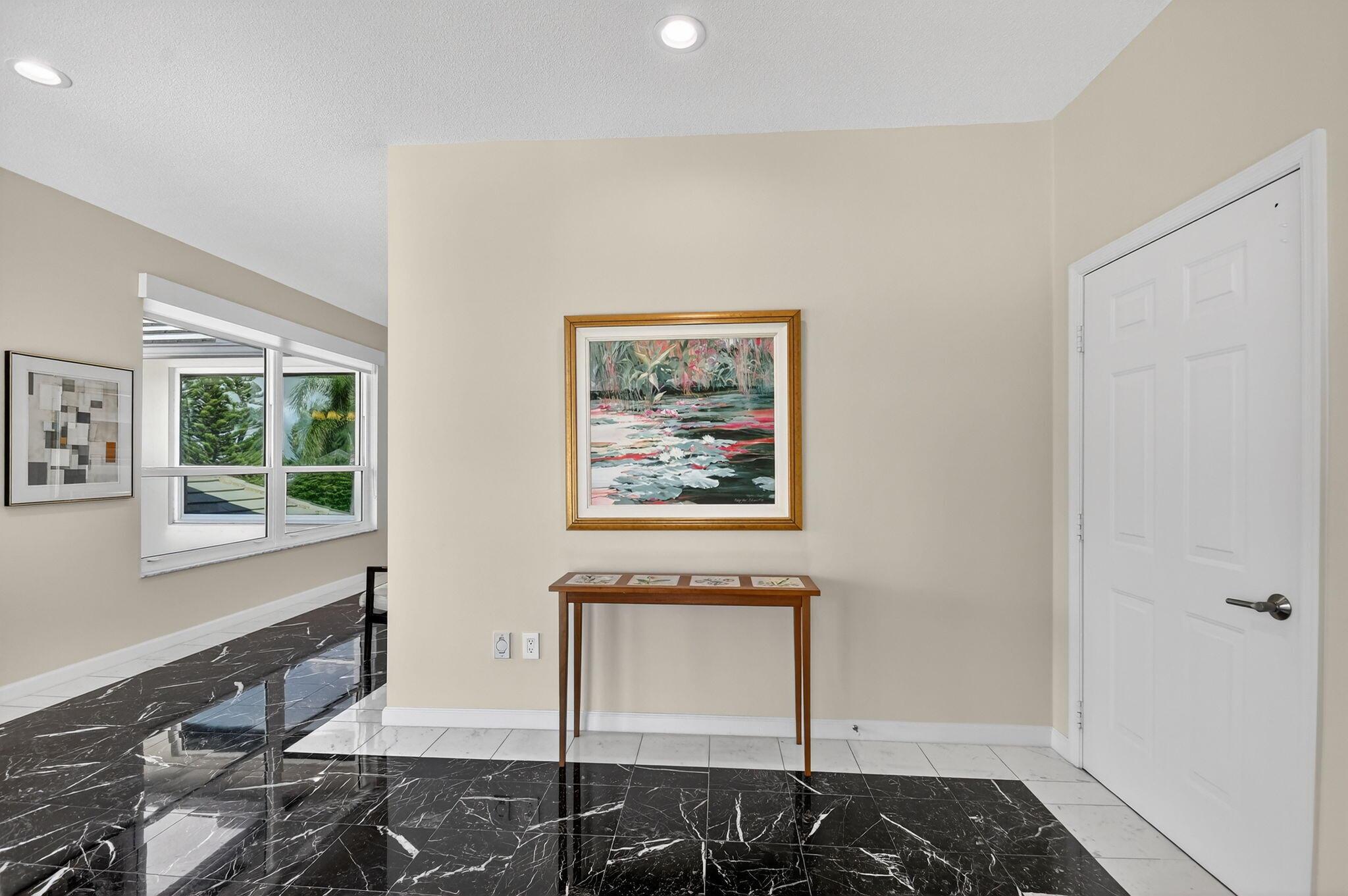 EASTWIND OF ATLANTIS COND - Residential