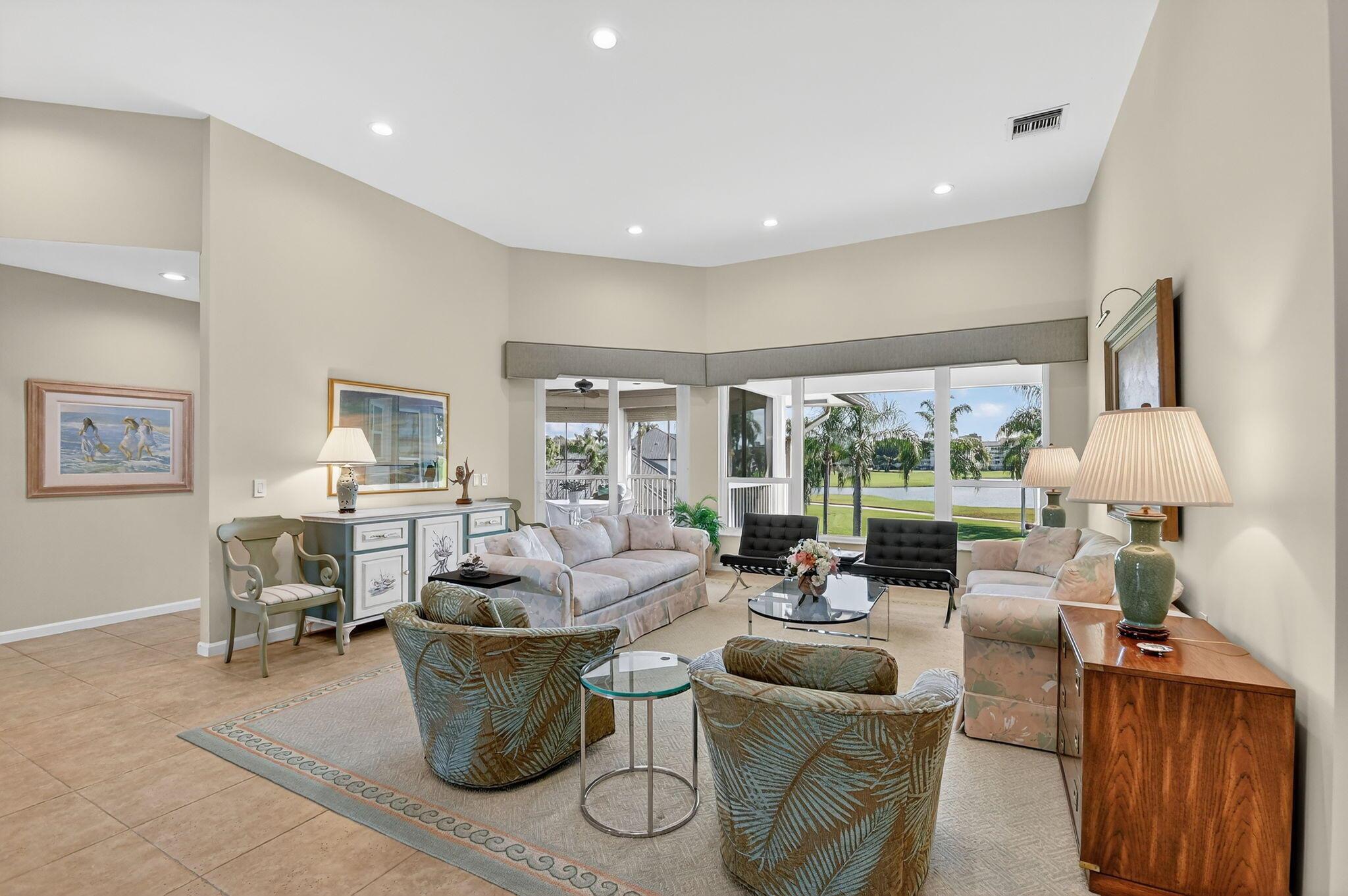 EASTWIND OF ATLANTIS COND - Residential