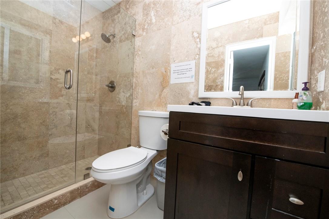 Hollywood Hills 6-22 B - Residential Lease