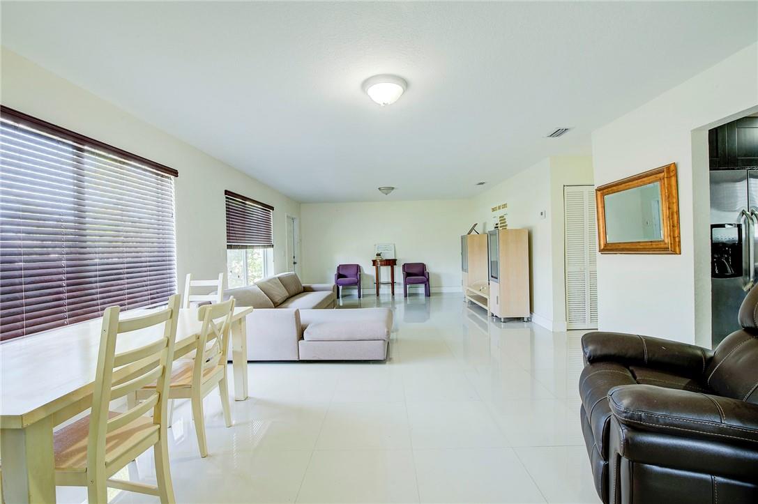 Hollywood Hills 6-22 B - Residential Lease