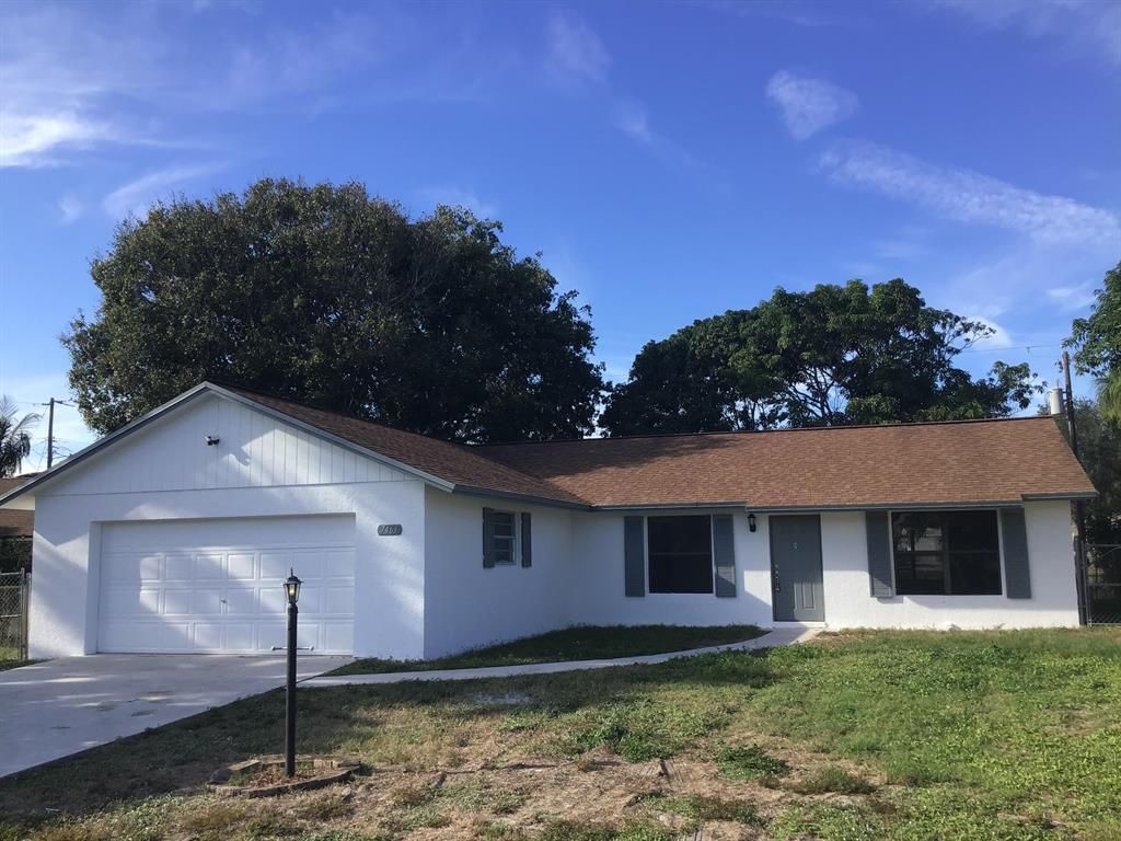 Photo of 7463 SE Peacock Street St, Hobe Sound, FL 33455 (MLS # R10762646)