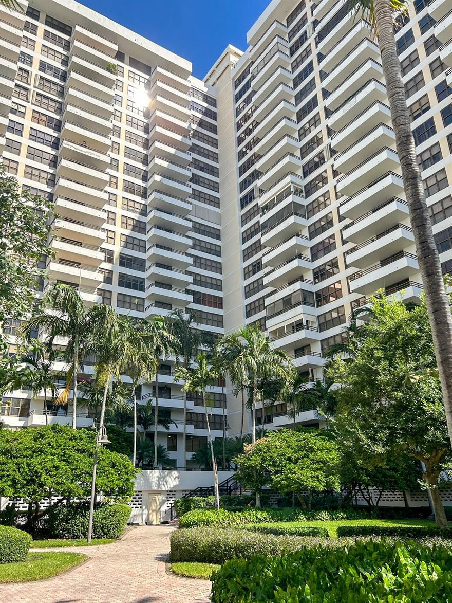 Beautiful 2-bedroom, 2-bath condo featuring stunning Intracoastal and marina views from your private balcony, located in the desirable Three Islands community.  Feauturing  resort-style amenities including two heated pools, tennis courts, a state-of-the-art gym with sauna, BBQ areas, a library, car wash, 24-hour security, and assigned parking. Just minutes from Hollywood Beach and Gulfstream Park, this property is an excellent investment opportunity, currently rented for $2,500 per month.