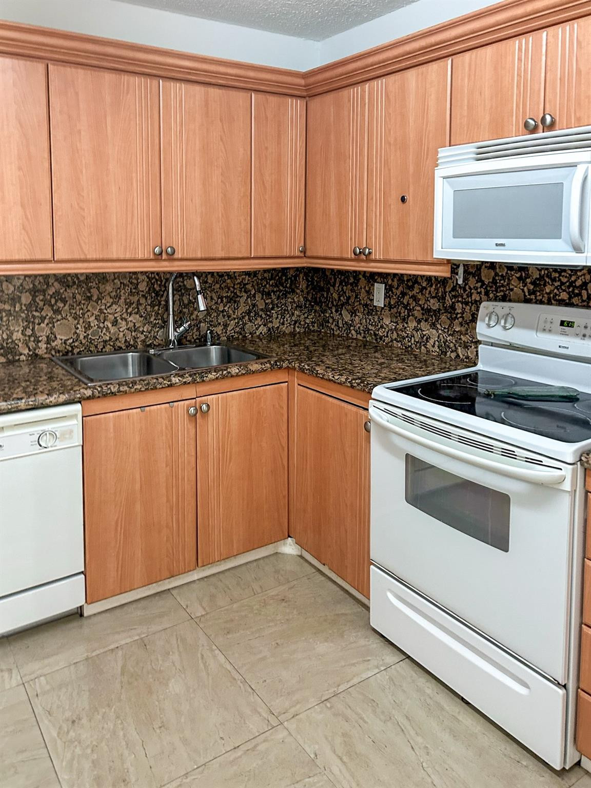 2500 Parkview Drive 615