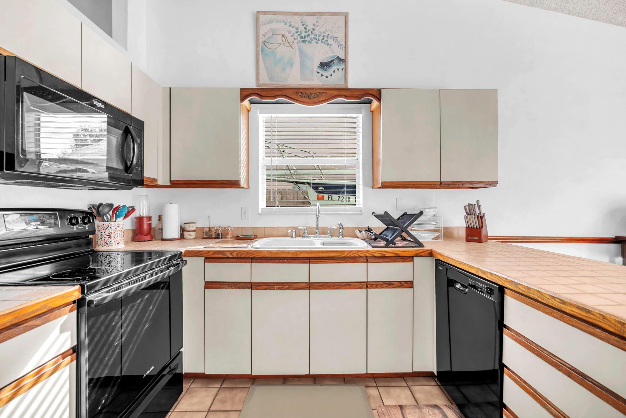 COUNTRYWOOD - Residential