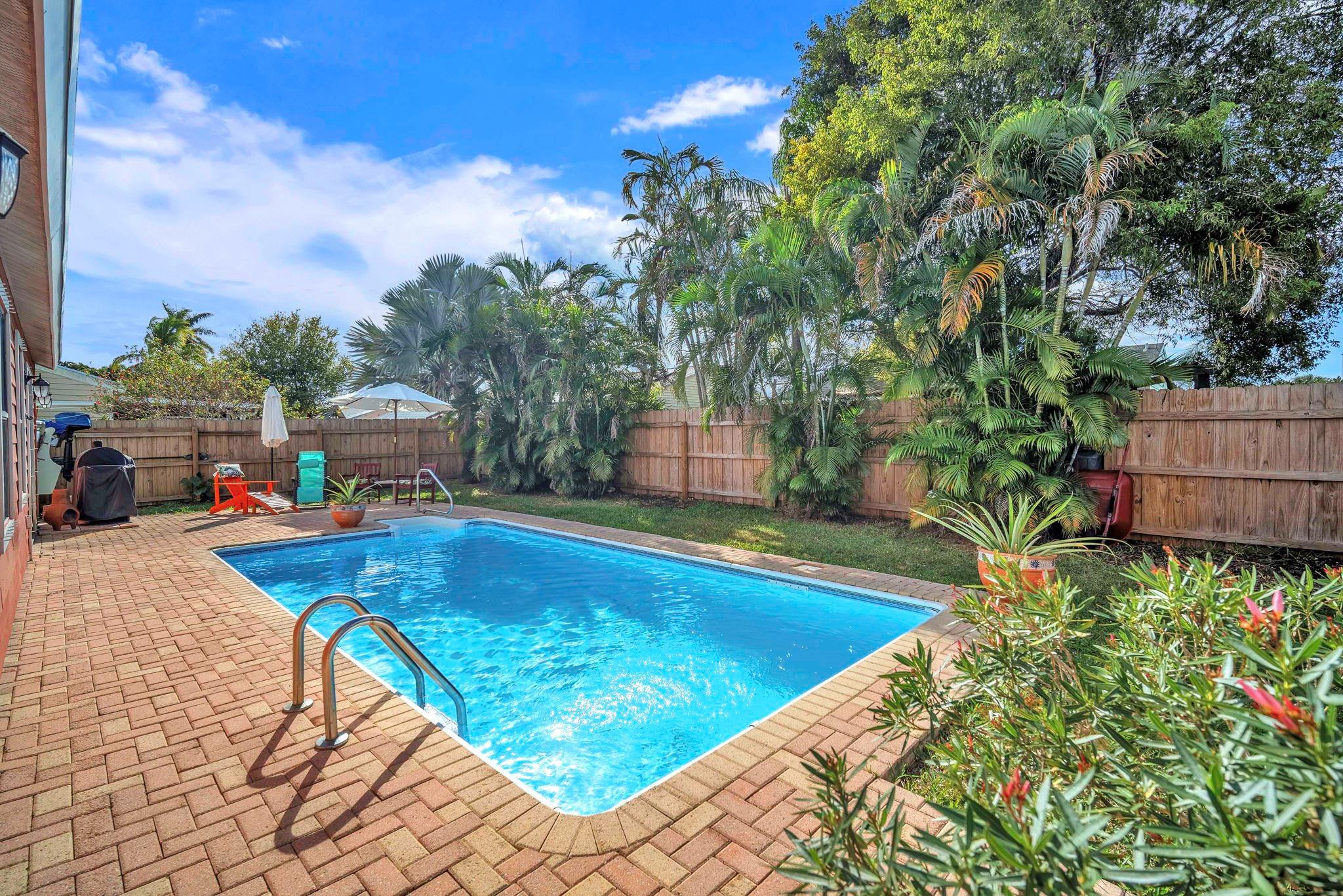 COUNTRYWOOD - Residential