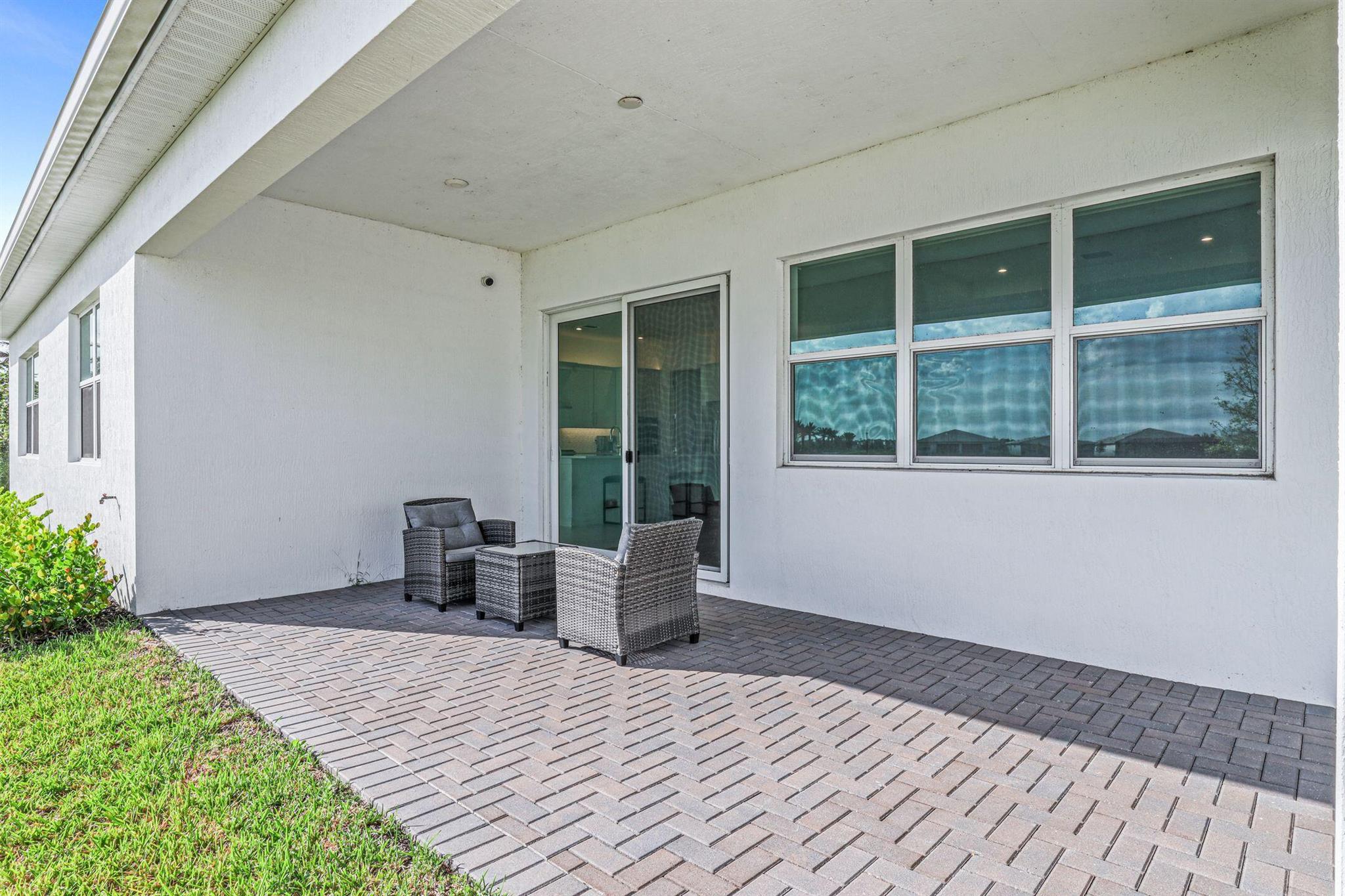SEVILLE PHASE 1 - Residential Lease