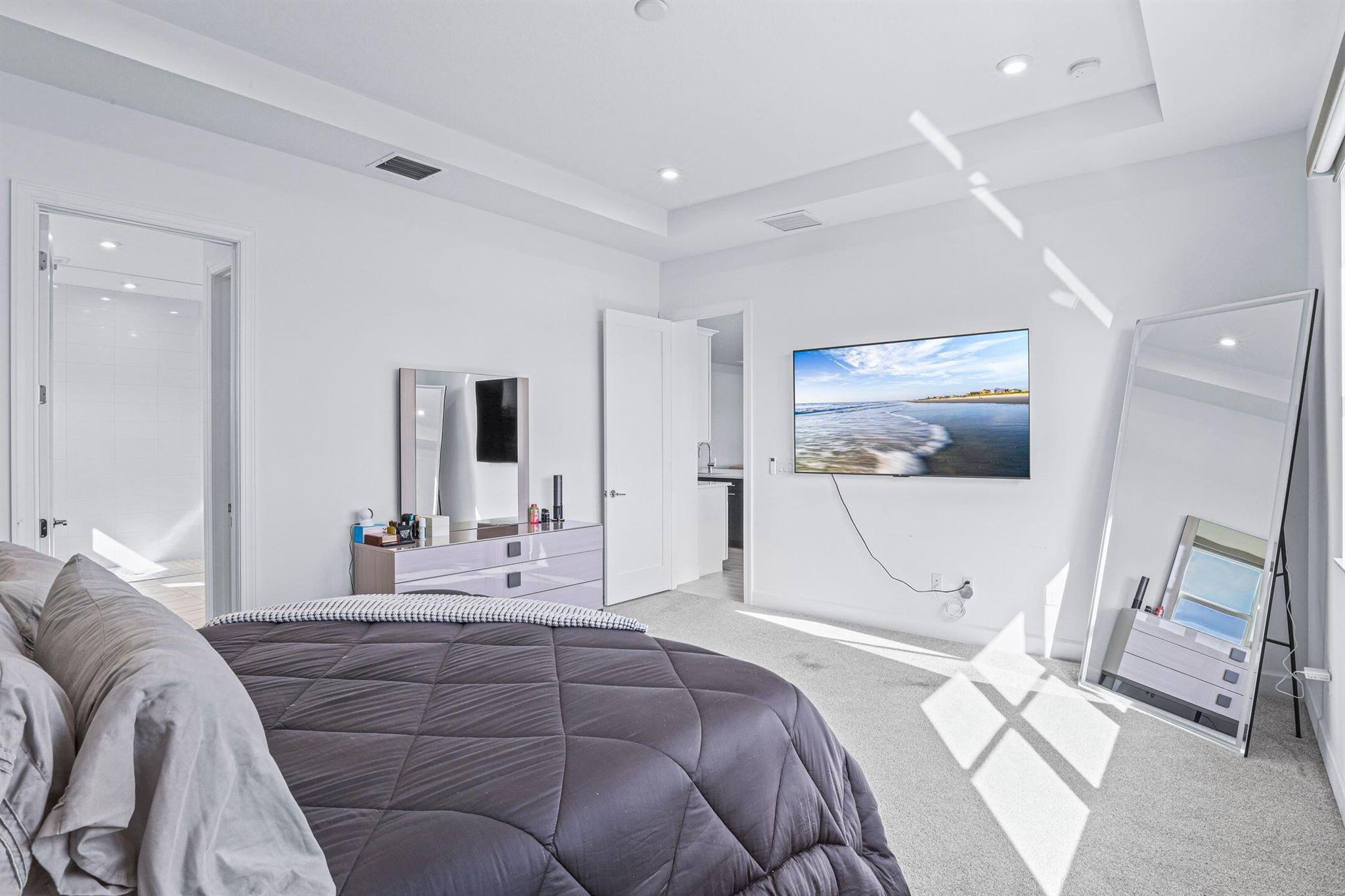 SEVILLE PHASE 1 - Residential Lease