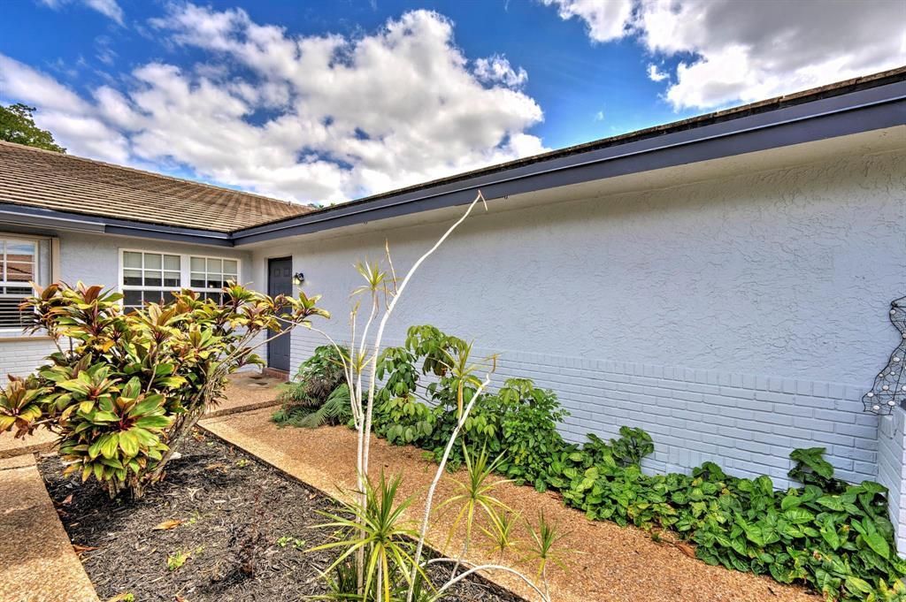 Photo of 3057 NW 103rd Lane, Coral Springs, FL 33065 (MLS # B26011188)