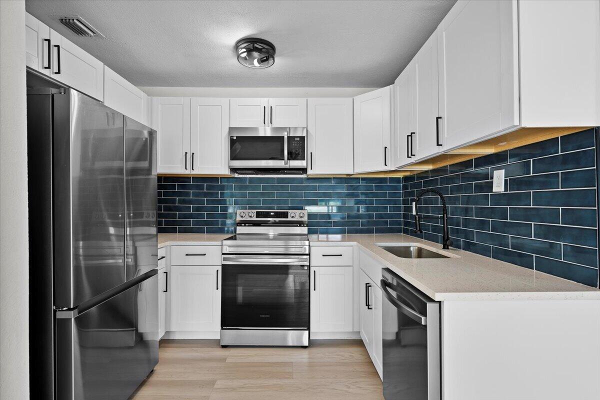 821 43rd Street