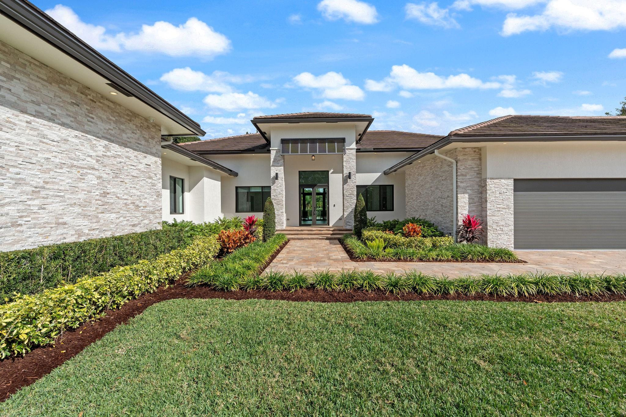 PLANTATION ACRES - Residential