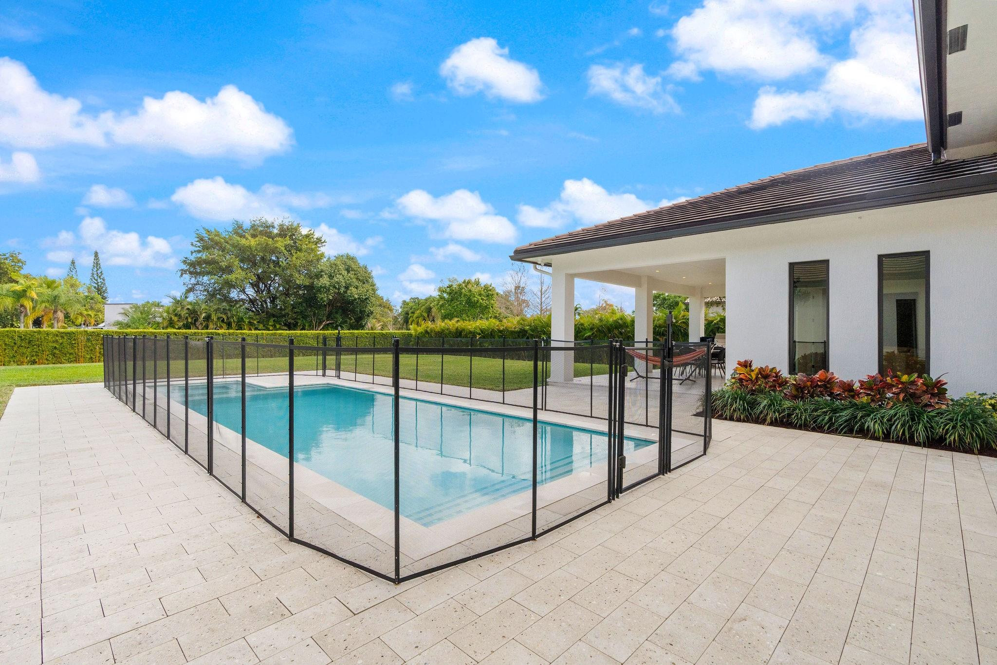 PLANTATION ACRES - Residential