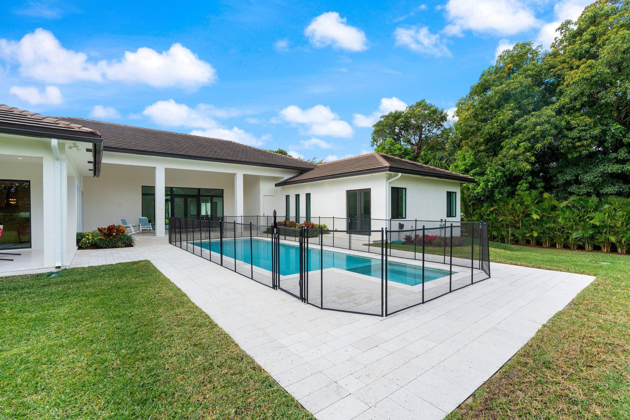 PLANTATION ACRES - Residential