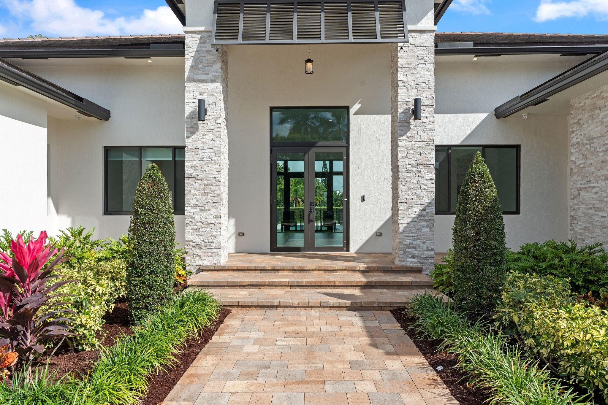 PLANTATION ACRES - Residential