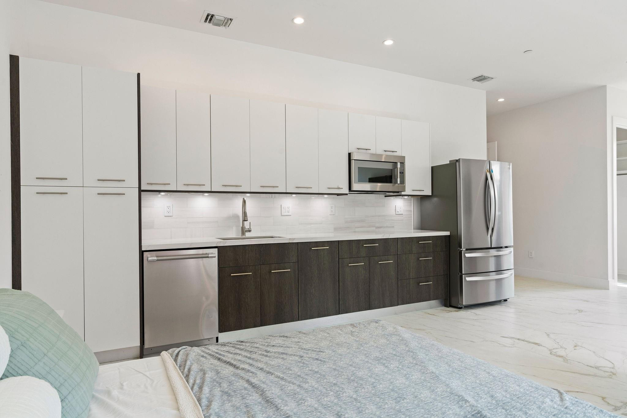 PLANTATION ACRES - Residential