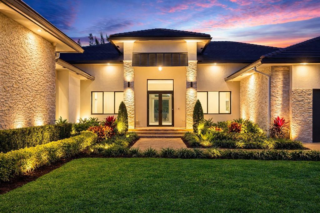 Photo of 11861 NW 9 Street, Plantation, FL 33325 (MLS # F10555071)