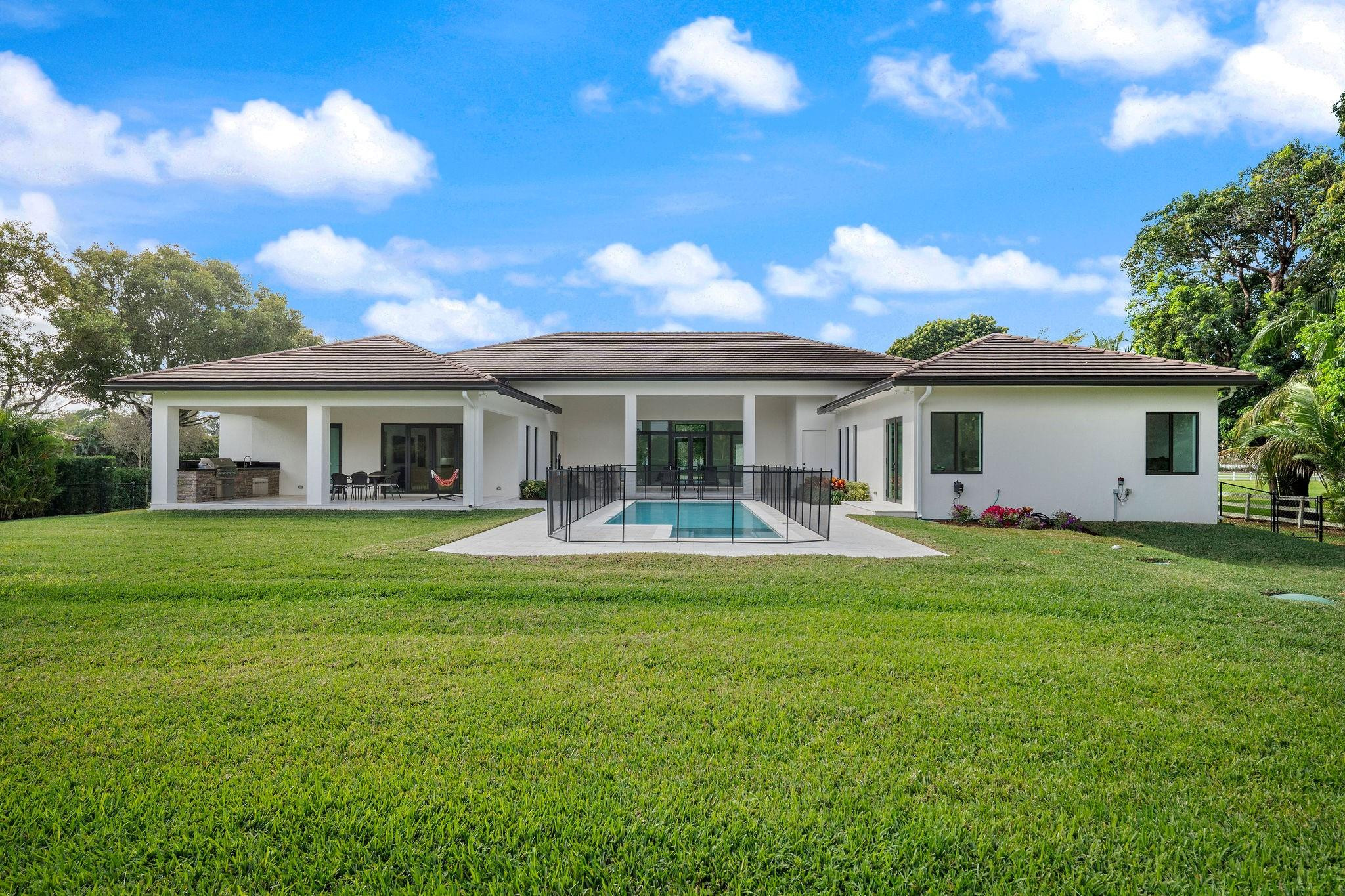 PLANTATION ACRES - Residential