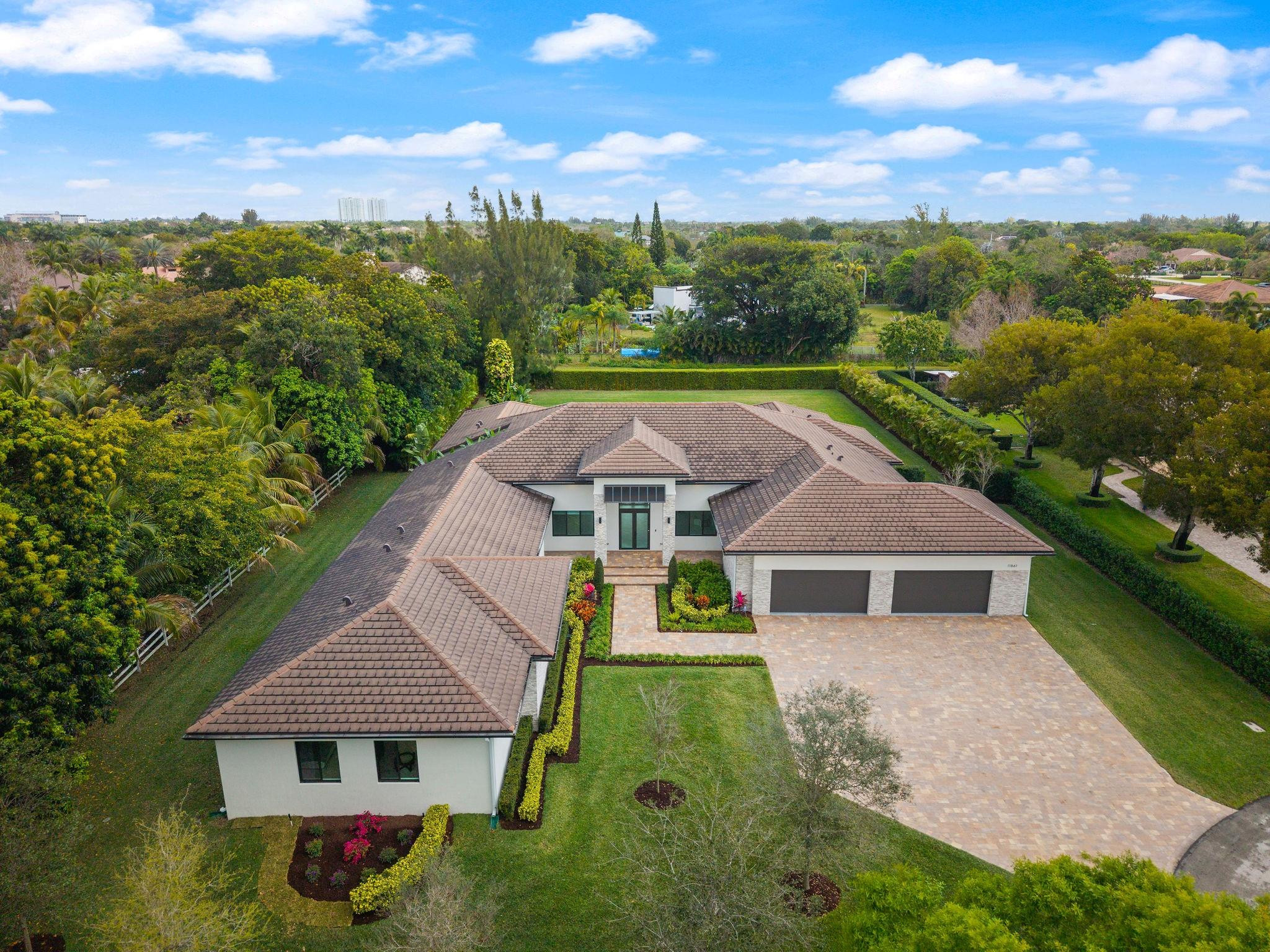 PLANTATION ACRES - Residential