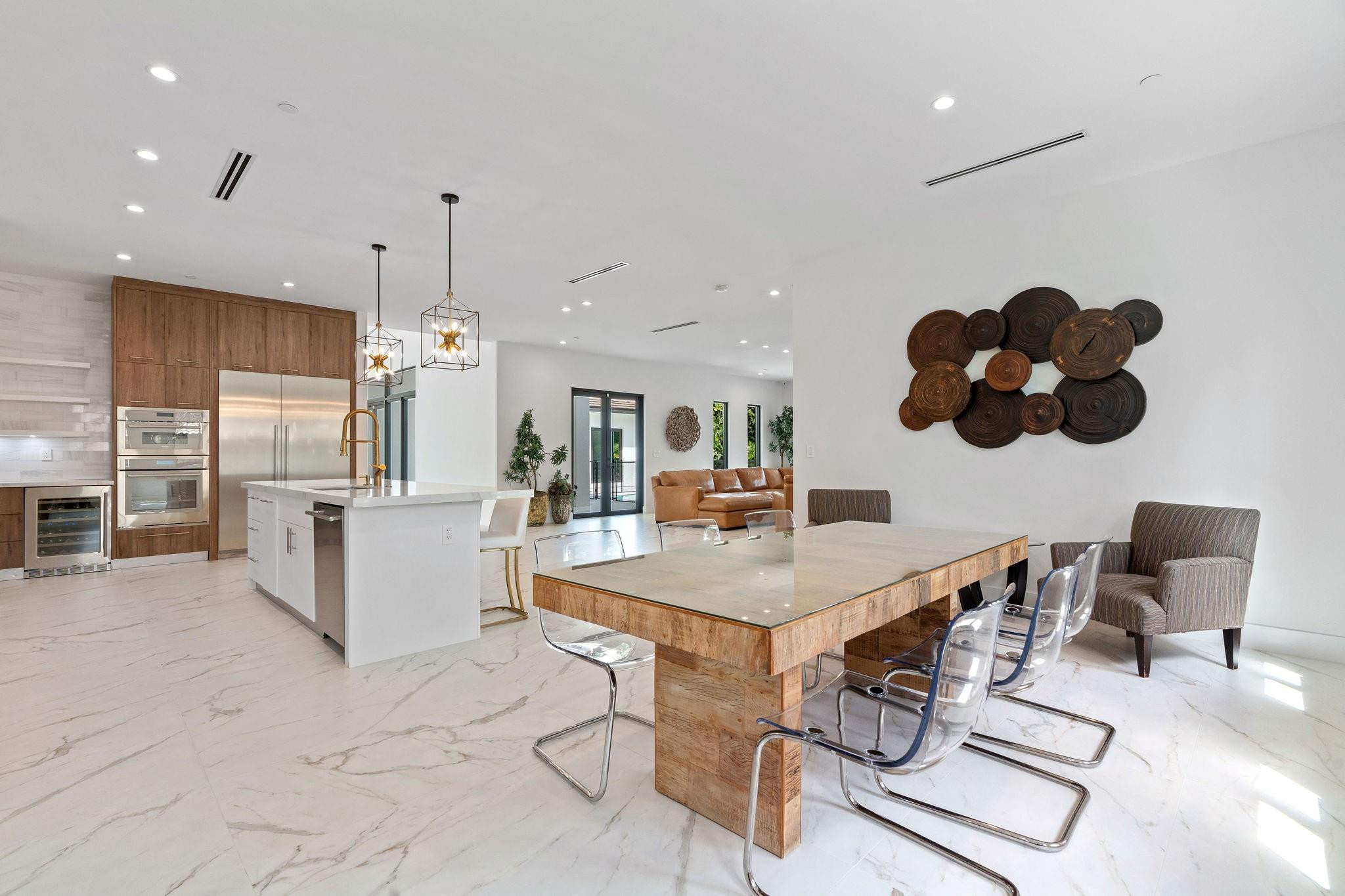 PLANTATION ACRES - Residential