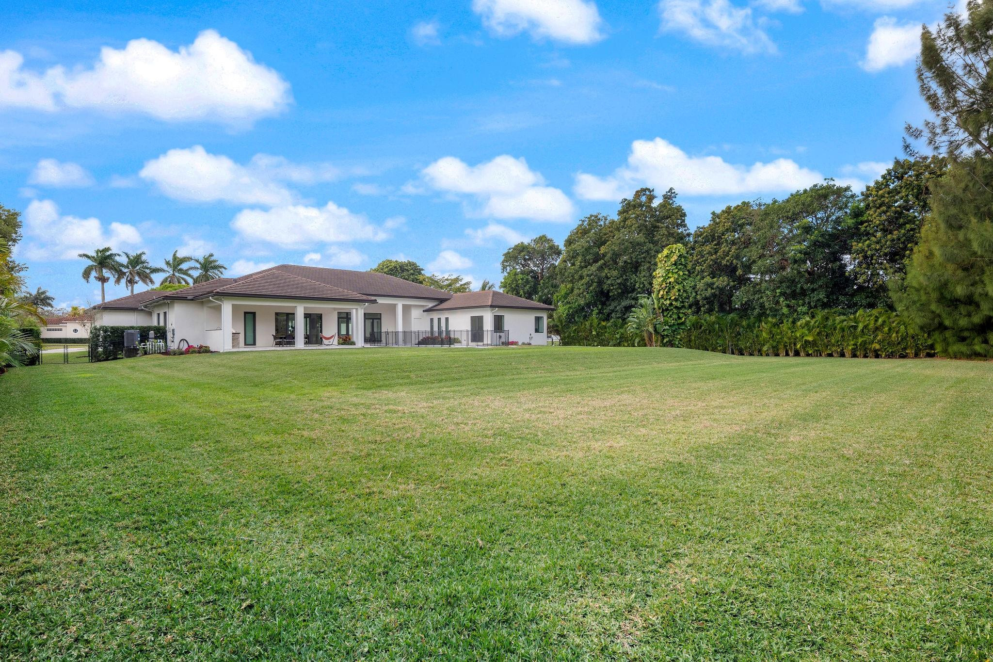 PLANTATION ACRES - Residential