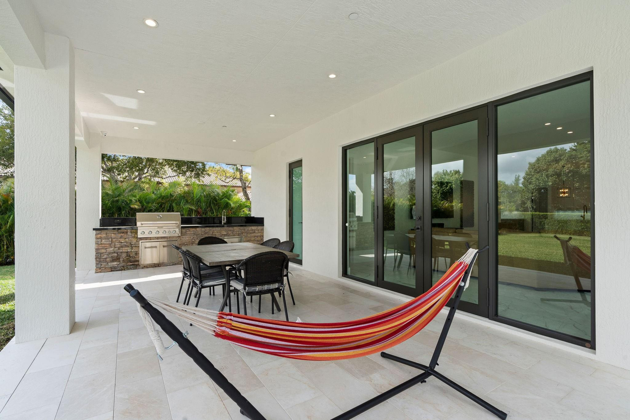 PLANTATION ACRES - Residential