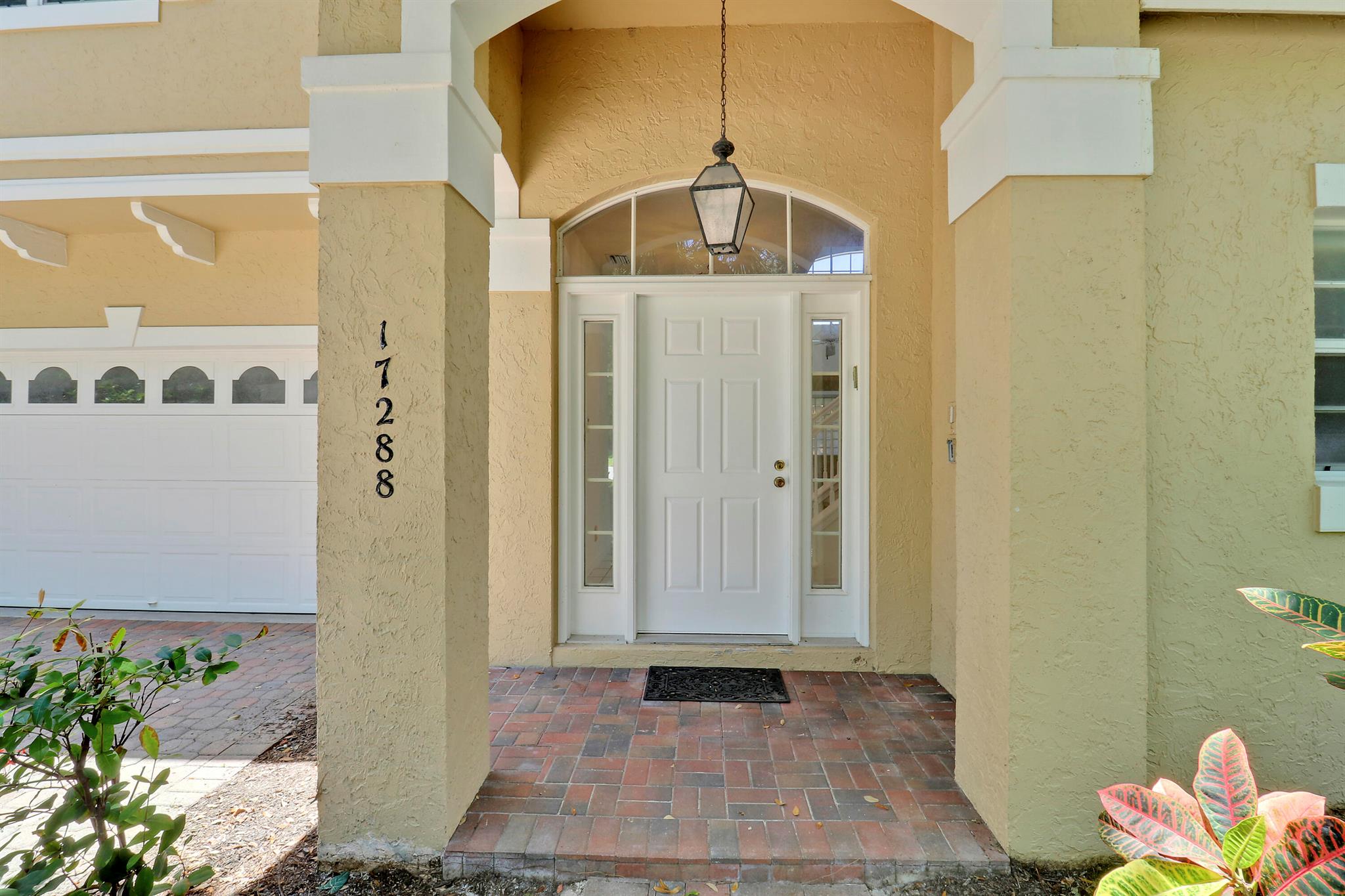 17288 Shoals Drive, Jupiter, FL, 33477/$899,000 3 17288 Shoals Drive