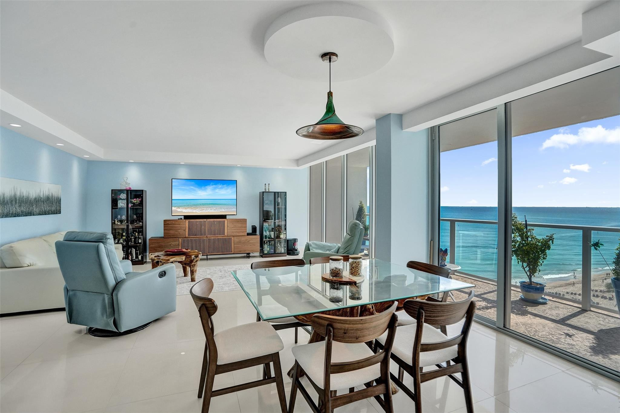 4300 N Ocean Boulevard 10M