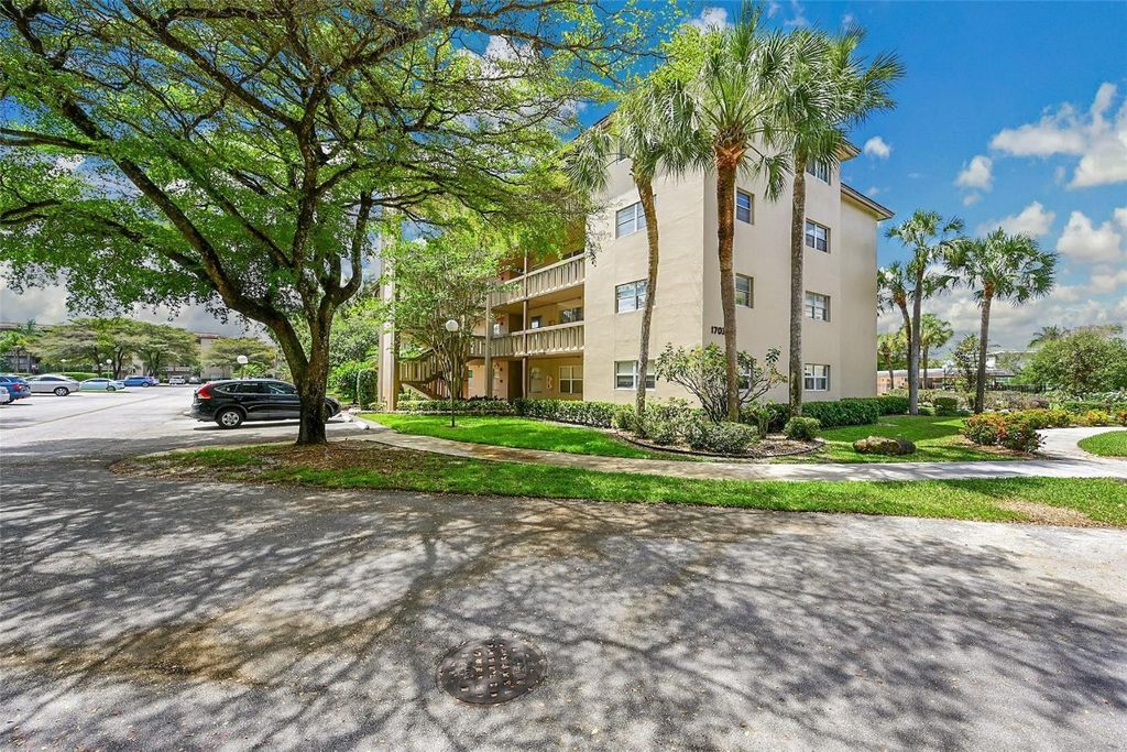 Photo of 1703 Andros Isle #L1, Coconut Creek, FL 33066 (MLS # F10523380)