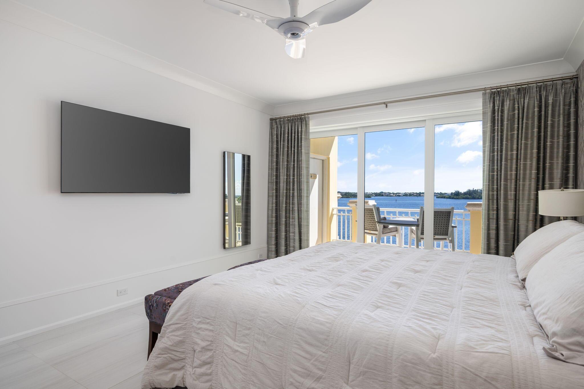 ROYAL PALM POINTE OF VERO - Residential
