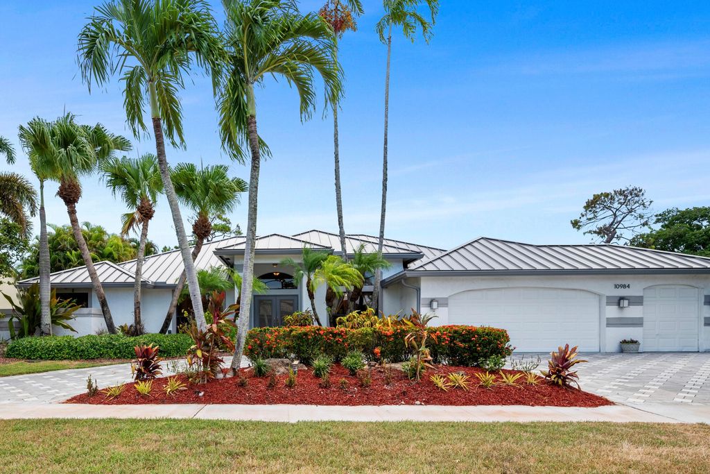 Photo of 10984 Boca Woods Lane, Boca Raton, FL 33428 (MLS # R11121770)