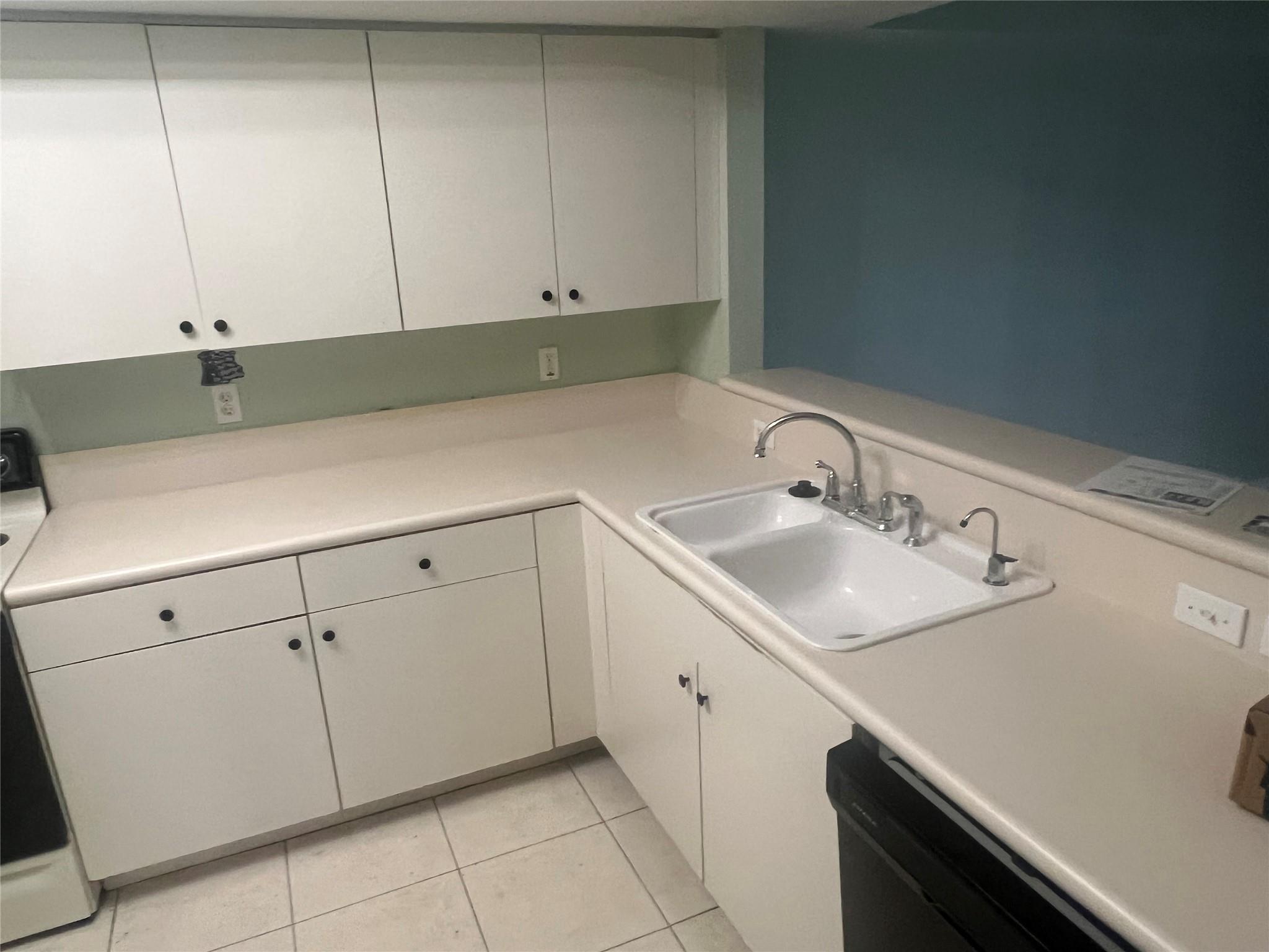 TARA II CONDO - Residential